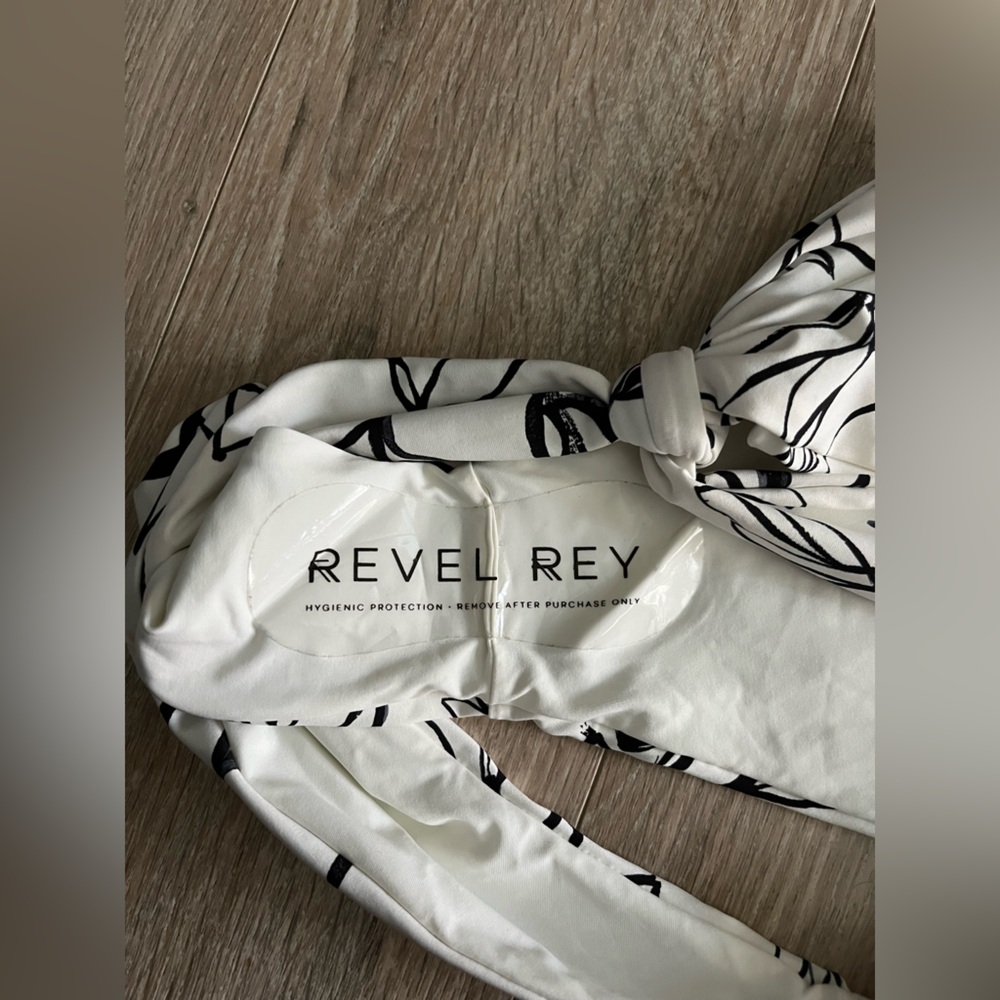 NWT Revolve Revel Ray Women’s Noir Floral Bikini Set Top (Small)/Bottom (Medium) - Picture 9 of 11